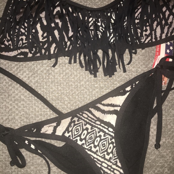 Tribal print two piece fringed bikini - Picture 3 of 8